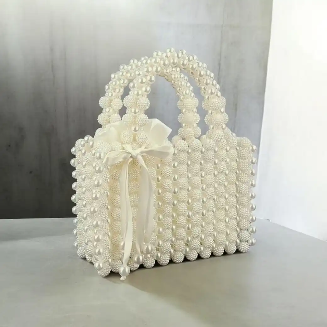 Royal pearl bag